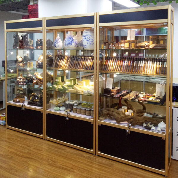 Vitrines d'exposition en aluminium et verre avec éclairage LED Vitrines d'exposition en aluminium et verre avec éclairage LED