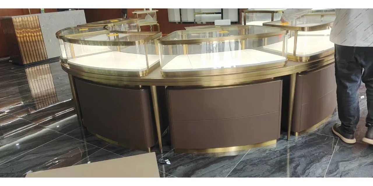 Magasin d'optique et de bijouterie Cas 5 Magasin d'optique et de bijouterie Cas 5