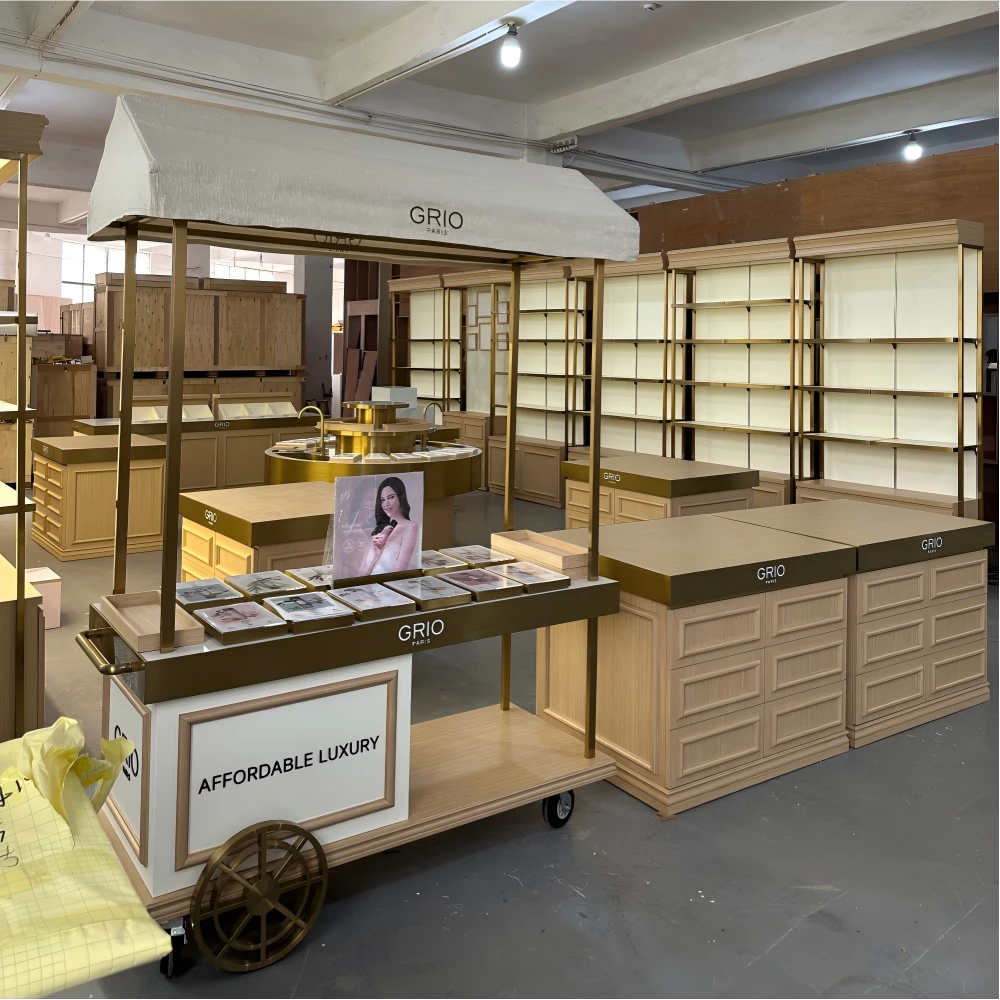 Einzelhandels-Displayprojekt in Asien / China