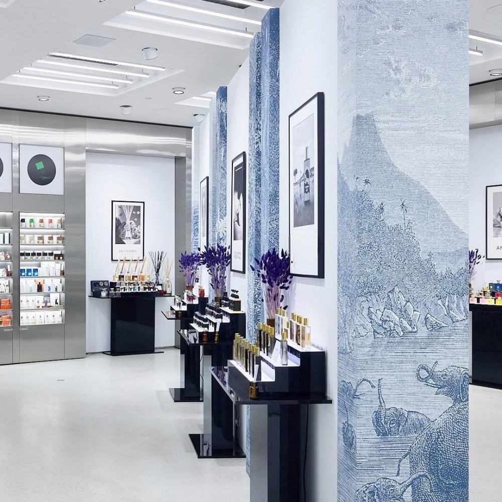 Perfume Display Counter BS-14 — fragrance hall overview