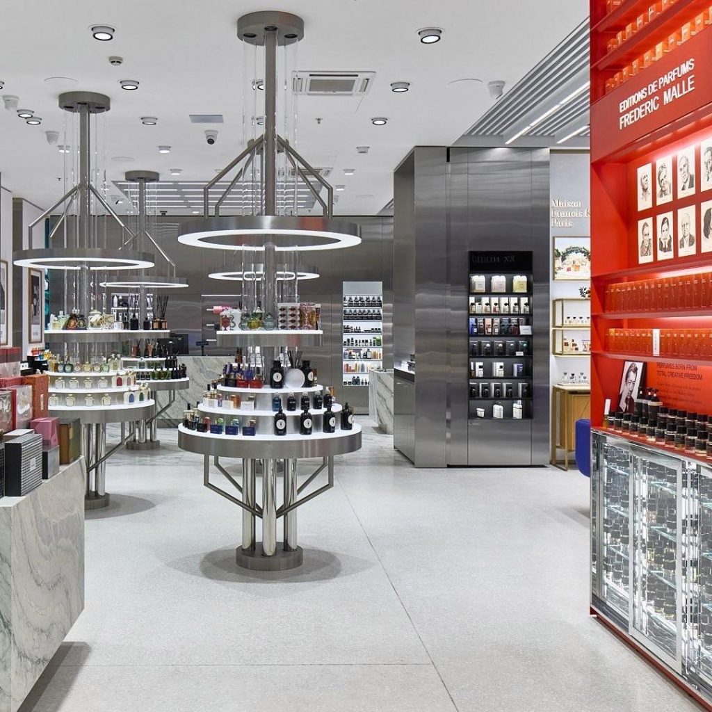 Cosmetic Beauty Shops store display project in Asia / Taiwan